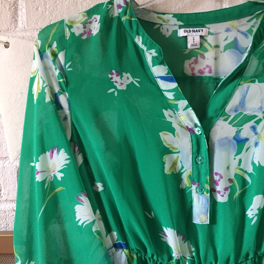 Kelly Green floral dress 💚